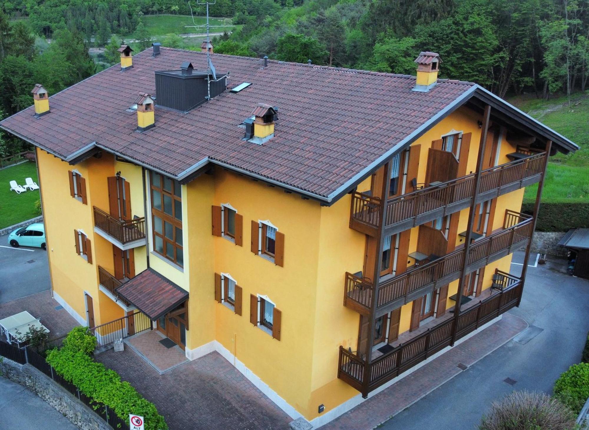 Апарт отель Residenza Arcobaleno Тенно Экстерьер фото